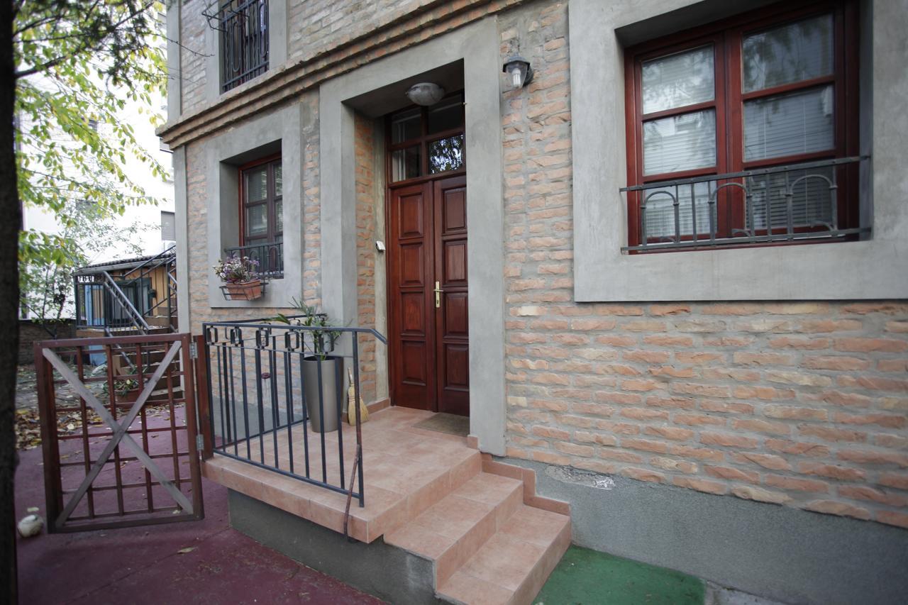 Studio Hram Belgrade Luaran gambar